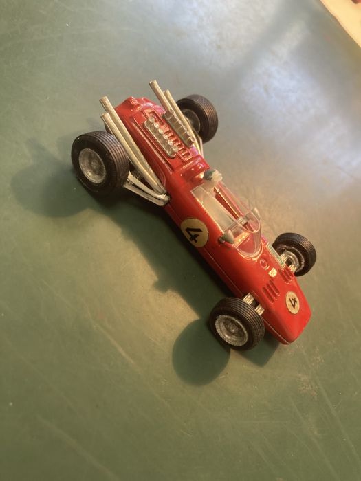 Miniatura Auto Pilen Ferrari 36V F.1