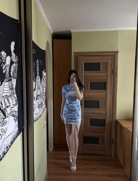 Всі сукні по 250 грн , розміри в описі