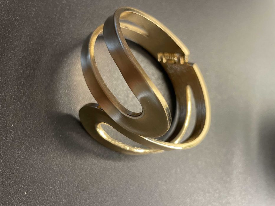 Pulseira dourada Mango