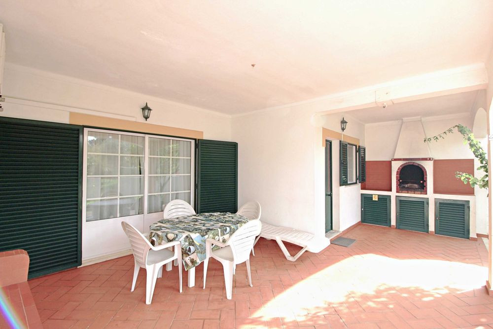 Excelente moradia T3 a 250m da Praia das Primas, para ARRENDAMENTO DE FÉRIAS