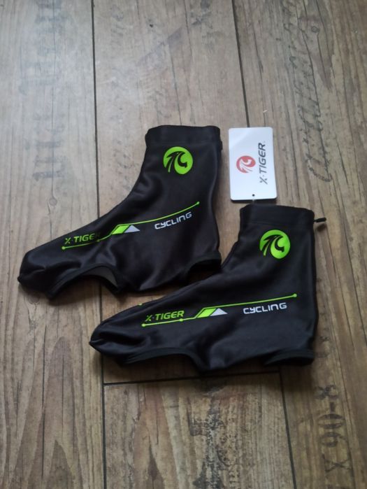 Ocieplane pokrowce na buty rowerowe.