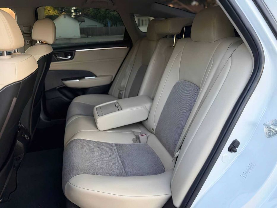 Honda Clarity      2018