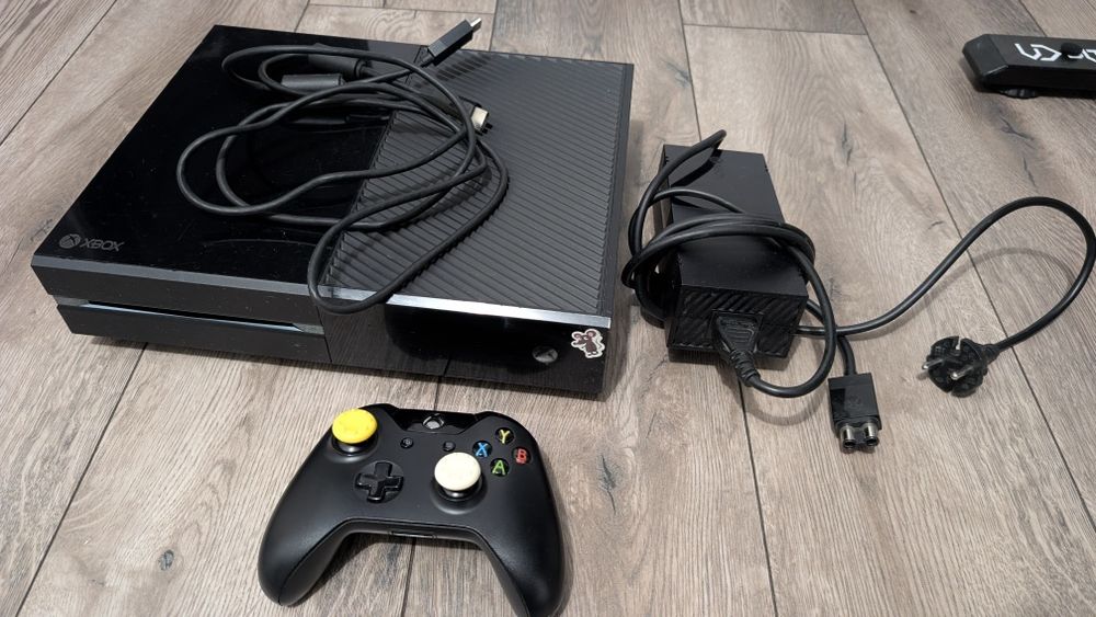 XBOX ONE FAT 500GB sprawna, stan dobry