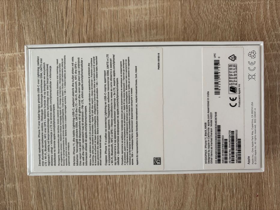 iPhone 11 64 GB Black - Zestaw z Akcesoriami