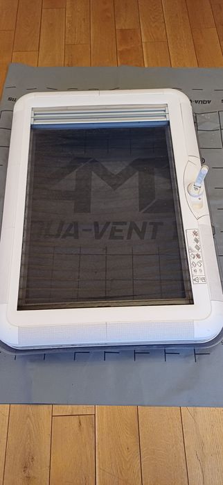 Okno dachowe do kampera