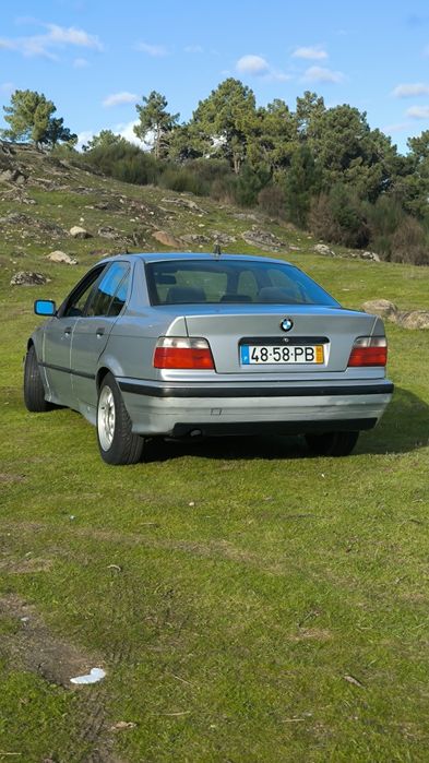 BMW 325td E36 DOC em dia