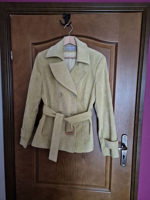 Limonkowy sztruksowy płaszcz przejściowy