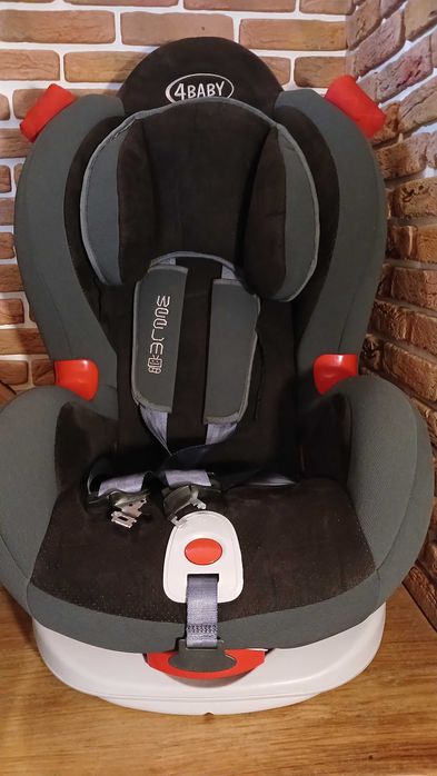 Дитяче автокрісло