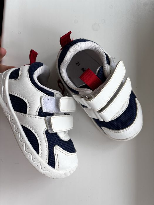 Кросівки 13,5-14 см 21 розмір