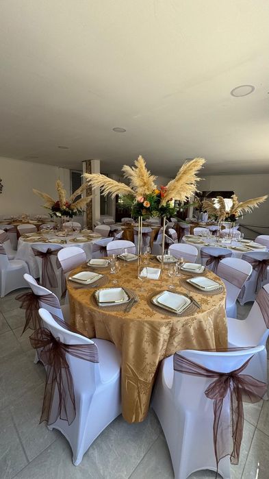 Aluguer de Mesas/ Cadeiras/ Rechauds/ Loiça e Talheres & Outros Materi