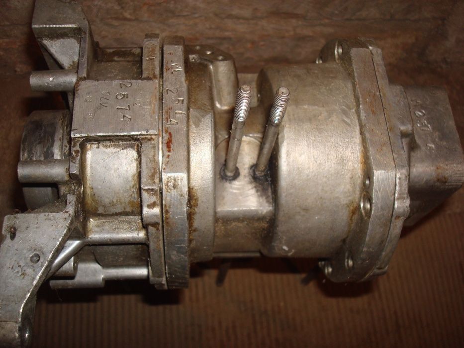 запчасти. лодочного мотора вихрь 25 . 30