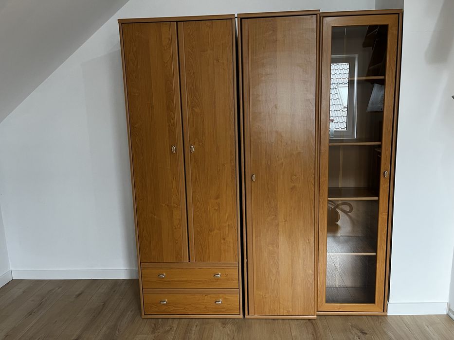 Zestaw mebli biurko, szafa x2, komoda x2