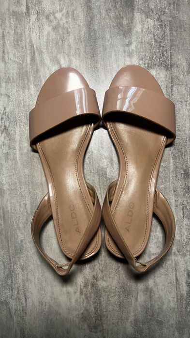 Кожані босоніжки Aldo