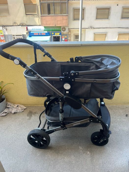 Carrinho de bebe trio