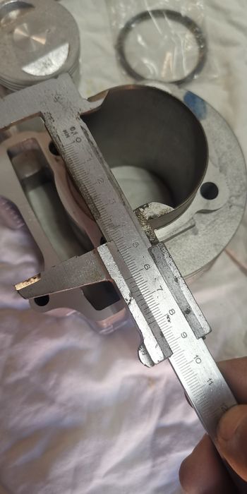 Поршнева 60мм,46мм.