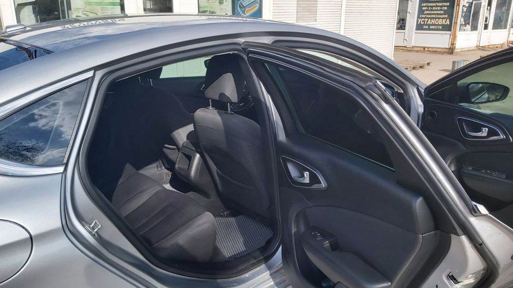 Продам автомобиль Chrysler 200 ОБМІН