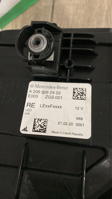 Mercedes  W 206 C клас фара права  led USA США