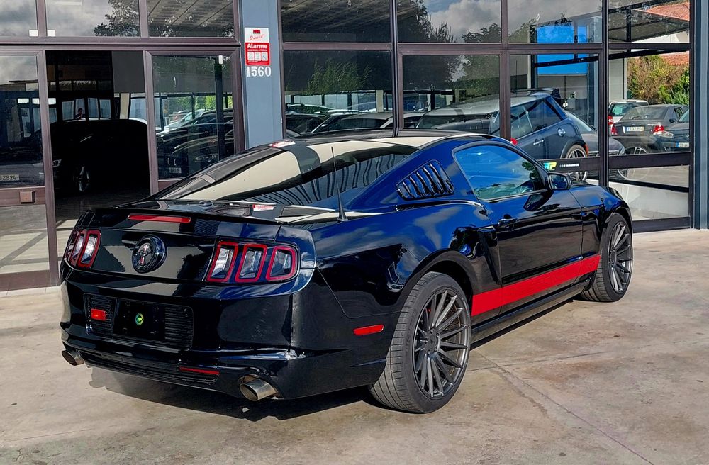 Ford Mustang 3.7 V6 Cx Manual 6v