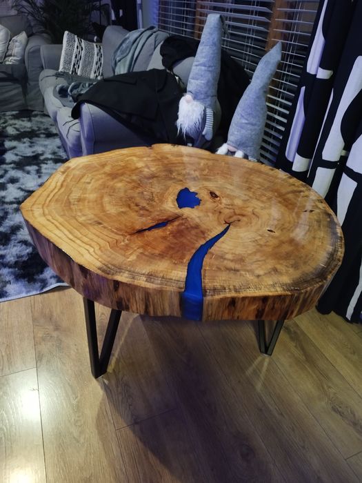 Stolik kawowy plaster drewna żywica