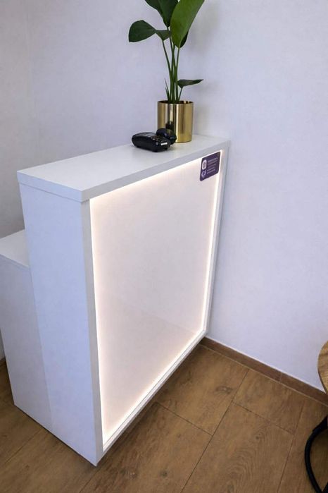 Recepcja do salonu fryzjerskiego/kosmetycznego