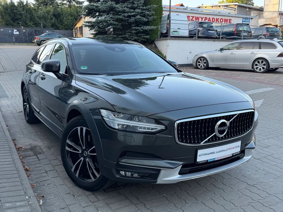 Volvo V90 Cross Country