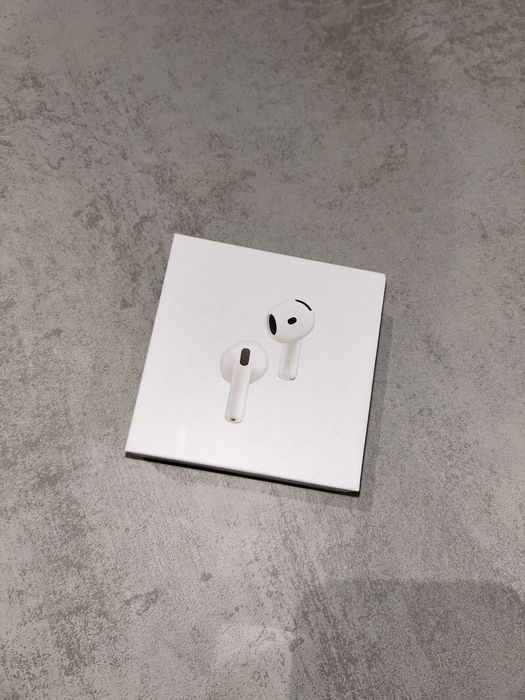 Airpods 4 (cancelamento de ruido)