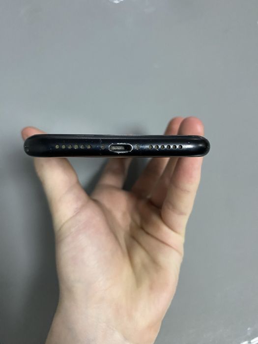 IPhone XR 64 гб Стан на фото