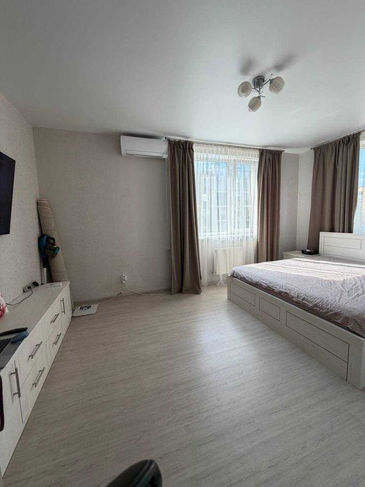В продажу 2 квартира укомплектована та з ремонтом -  7 Небо, вул. Проїзна