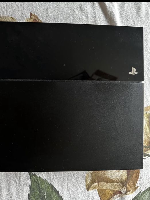 PlayStation 4 1TB desbloqueada