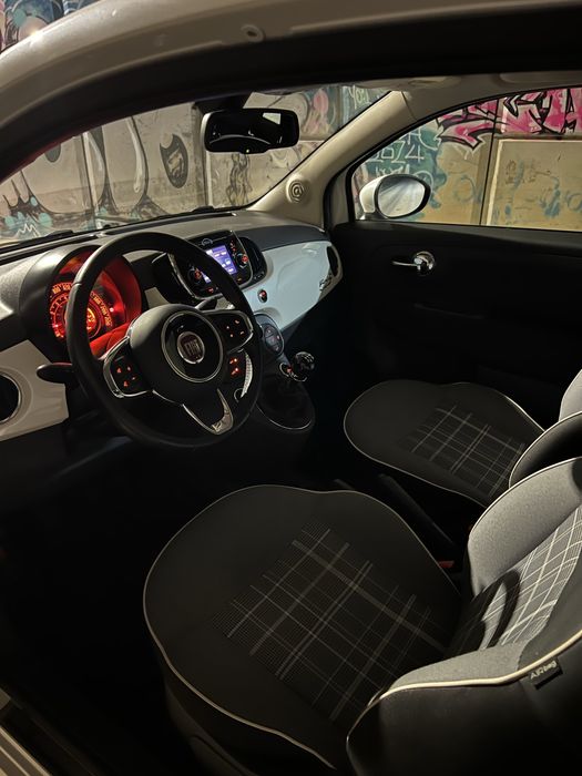 Fiat 500c.64860925696642123