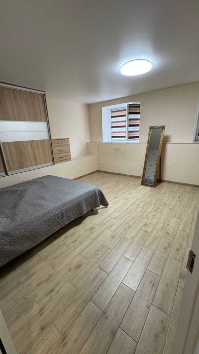 Продам 2  кімнатну квартиру з евроремонтом вул. Коксовая 16