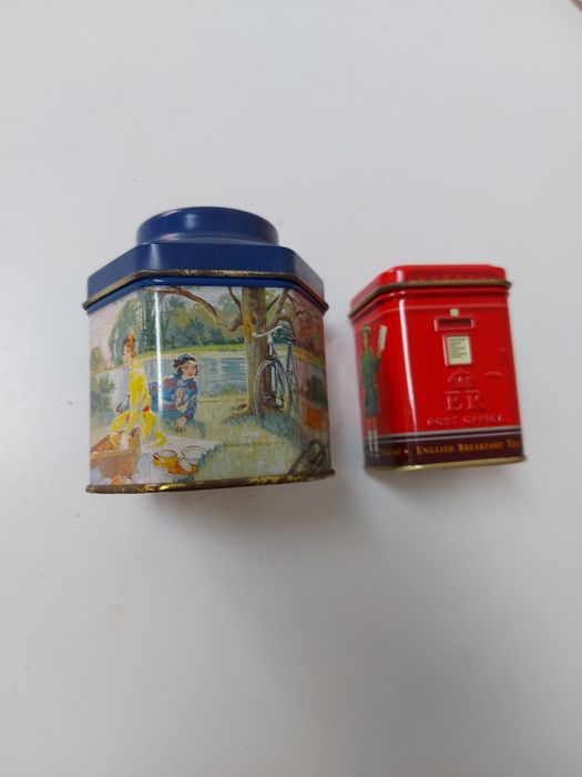 2 latas de Tea English antigas 1999 e 2008
