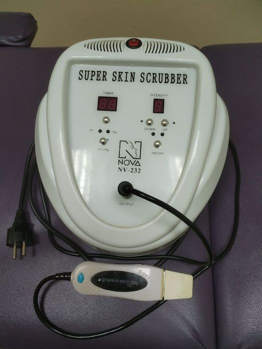 Апарат для ультрозвукової чистки обличчя