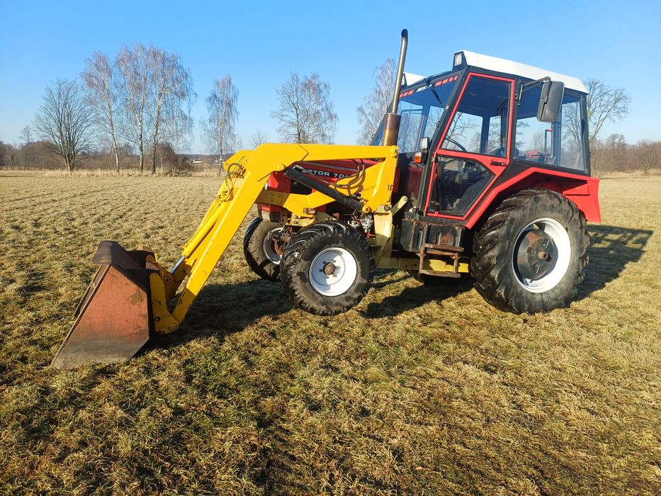 Sprzedam Zetor 7011 z ładowaczem