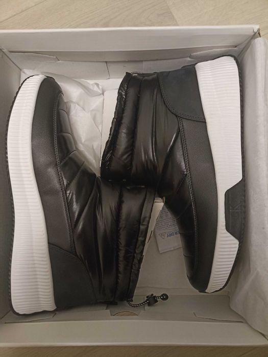 Жіночі черевики Calvin Klein