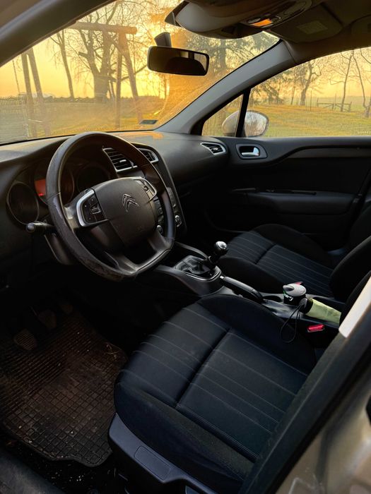 samochód Citroen C4