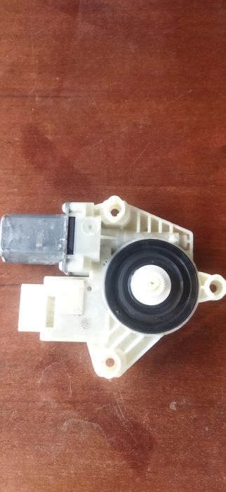 Моторчик стіклопідйомника шкода