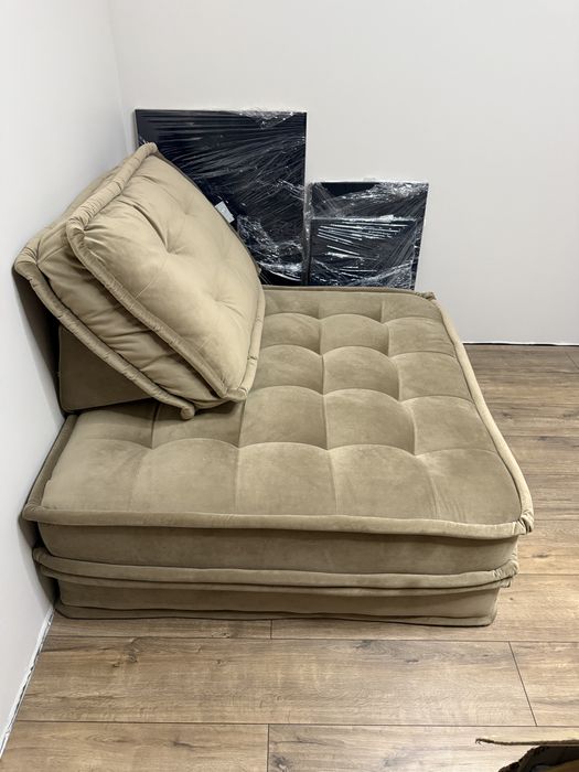 Duża Pufa / Kanapa 115 x 115 x 40 z poduszką