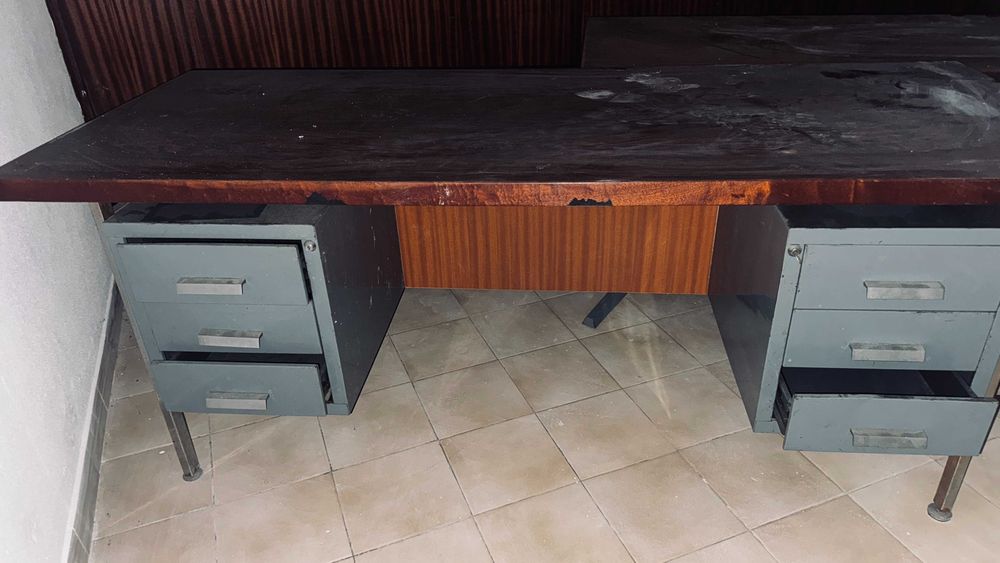 Secretárias metálicas - Várias