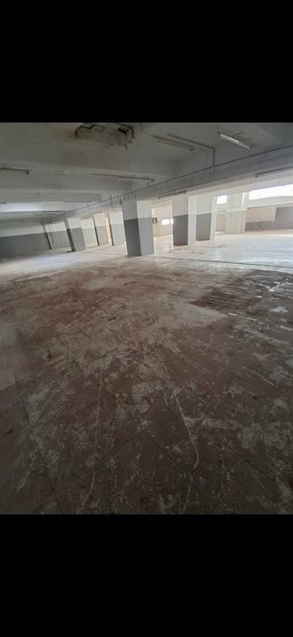 Armazéns alugam-se Paço de Arcos
