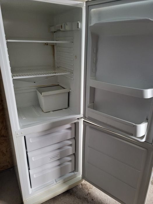 Холодильник Privilege 165см. висота.