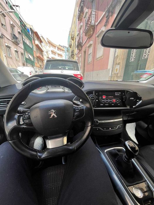 Peugeot 308 Ano - 2020, muito bem conservado!