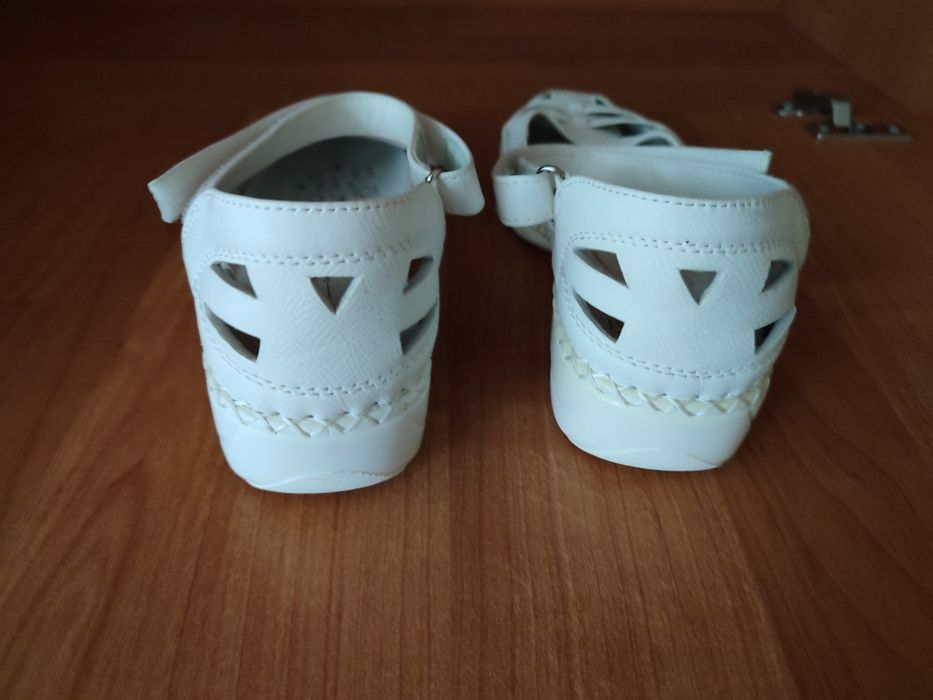 Nowe sandałki damskie 40