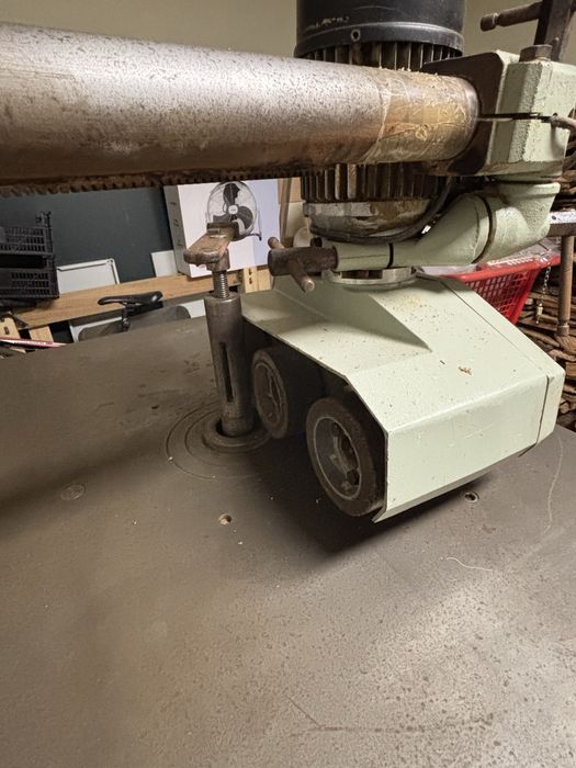 Topia Frama TV5 com alimentador