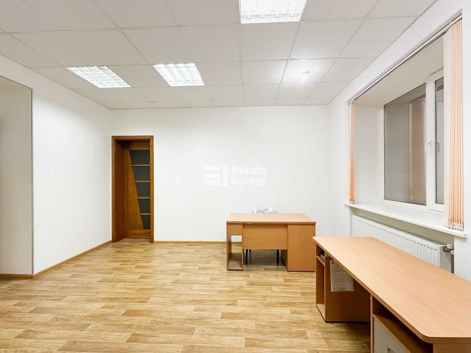Продам помещение под офис, клинику, фонд по адресу:  ул. Крымская, 8.