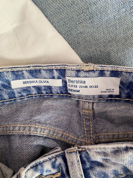 Джинси Bershka