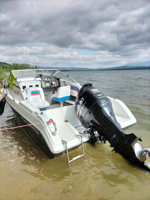 Łódź motorowa, motorówka kabinowa GOTOWA DO PŁYWANIA