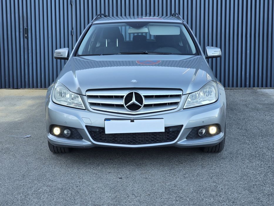 Mercedes-Benz C 200 — fotografia 2