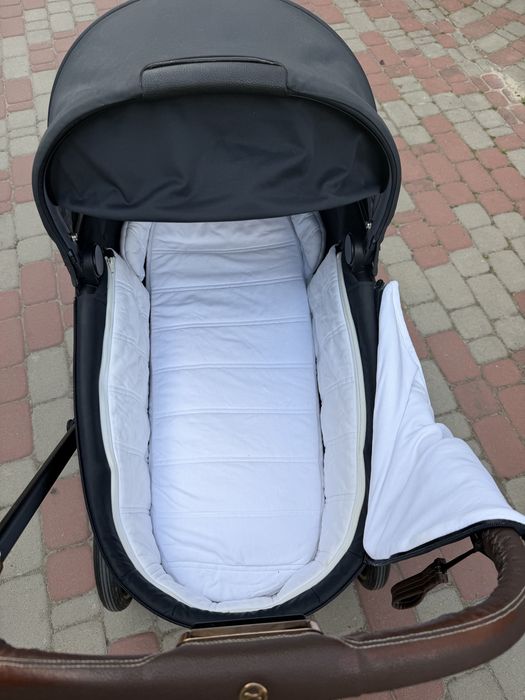 Cubex Priam 3 в 1 + база до автокрісла