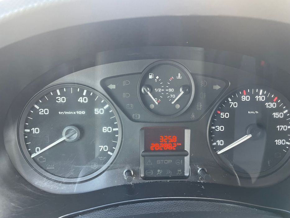 Citroen Berlingo 1.6 Hdi 3 lugares 2016